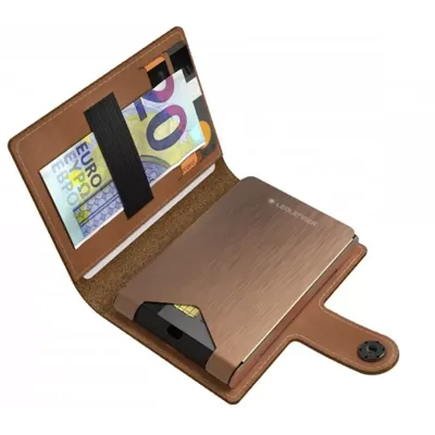Cartera Lite Wallet Plus con Linterna + Protector de Tarjetas + Carga Inalambrica 150 lm, Color Caramelo - Led Lenser