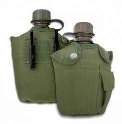 Albainox Cantimplora PVC – 900 ml · Verde / OD