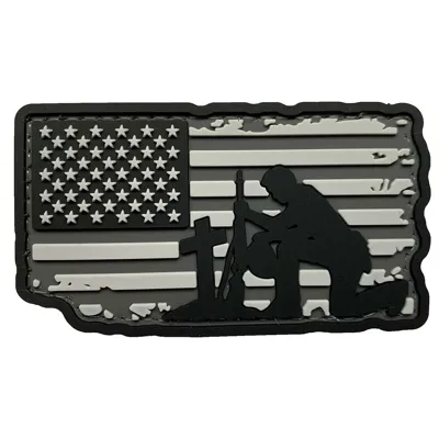 PVC Bandera USA Fallen Not Forgotten 75 x 40 mm - DragonPro