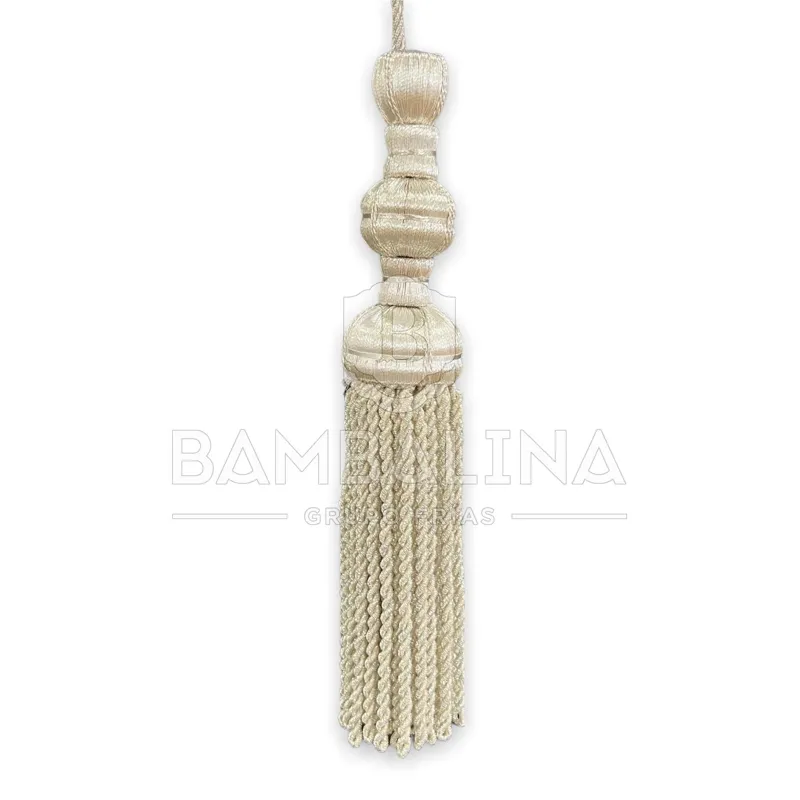 Borla Plateada 18 cm
