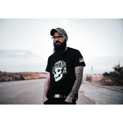 BUSHI GEAR Camiseta "All Things in My Head"