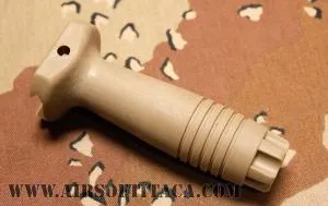 Pistolete Grip Color · Tan / FDE