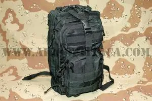 Assault en 30 Litros · Negro