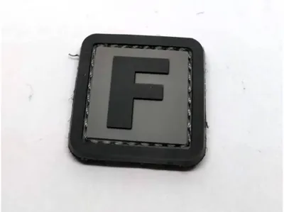 Letra F PVC 3D - 101 INC.