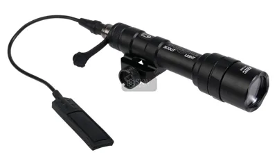 Táctica M600U 500 Lumens - Element