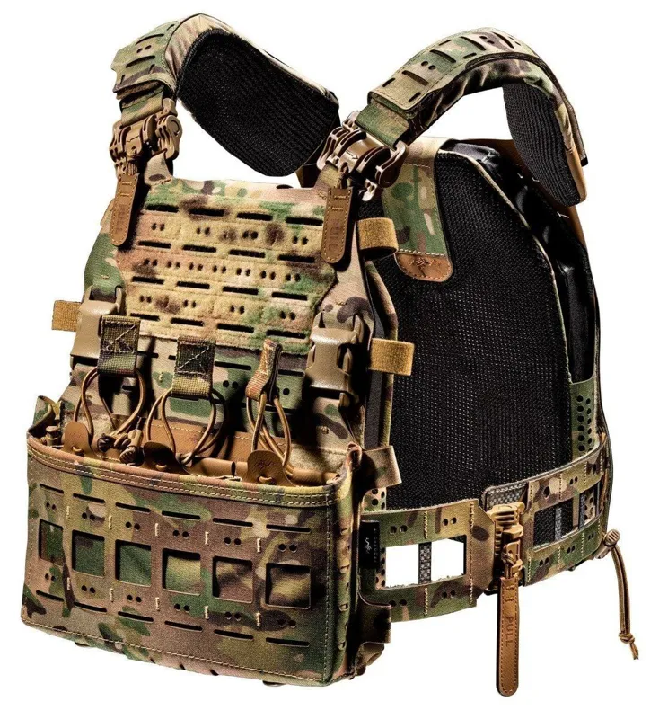 Frog.Pro HAWK Plate Carrier · Multicam