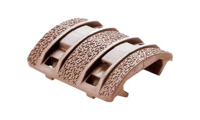 Magpul Protectores XTM Enhanced Rail Panels · Coyote