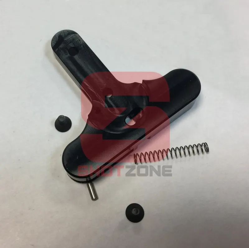 Retro Arms Fixed Charging Handle CNC [MCC] · Negro