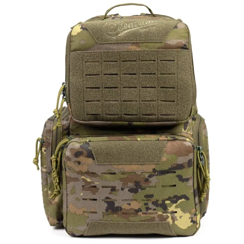 Conquer Táctica Range EDC Backpack · Boscoso pixelado