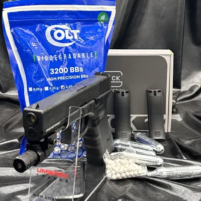 Nouveau "Pack Laser Prêt à Tirer"- Glock 17 "GEN 4" - cal. BBs - (5 Capsules CO2 + 3200 Billes + Laser) - Umarex