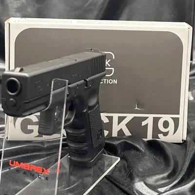 Nouveau - Glock 19 - cal. BBs - Umarex
