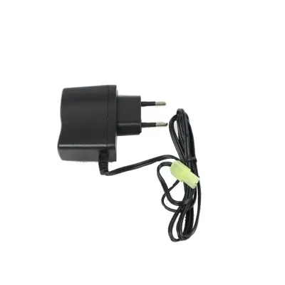 Chargeur de Batterie NIMH Auto 8.4V & 9.6V - ACM Airsoft