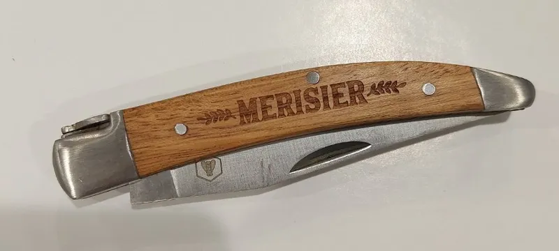 Σουγιάς Laguiole Merisier