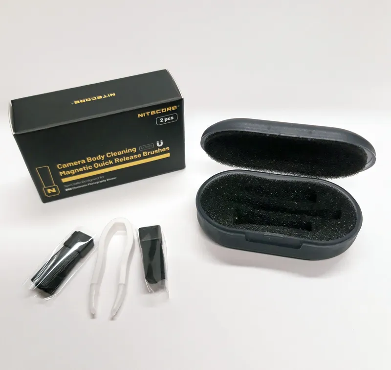 Camera Body Cleaning Magnetic Quick Release Brushes · Negro