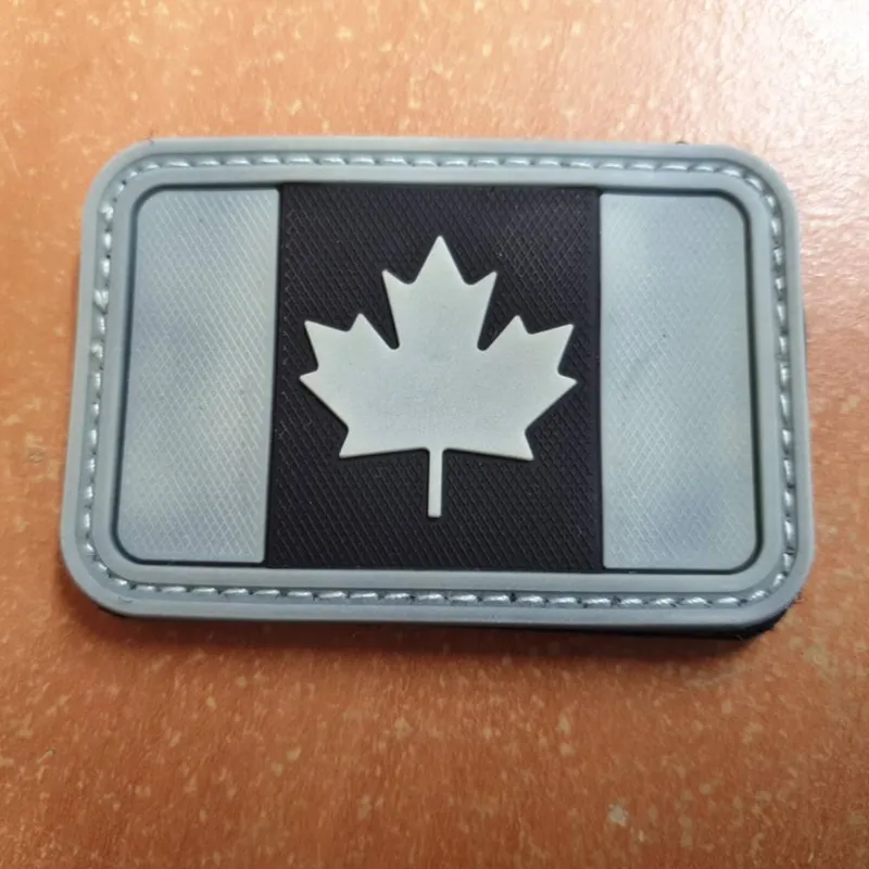 Patch PVC Drapeau Canadien Phosphorescent