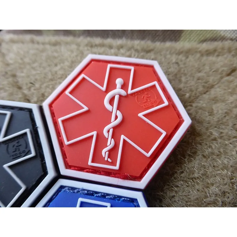 JTG Paramedic Hexagon Rubber Patch · Rojo