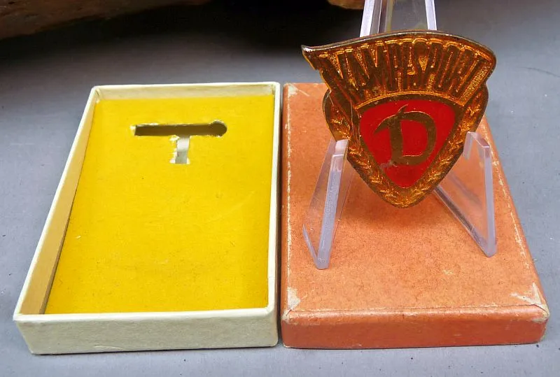 DDR Dynamo Kampfsport Medaille