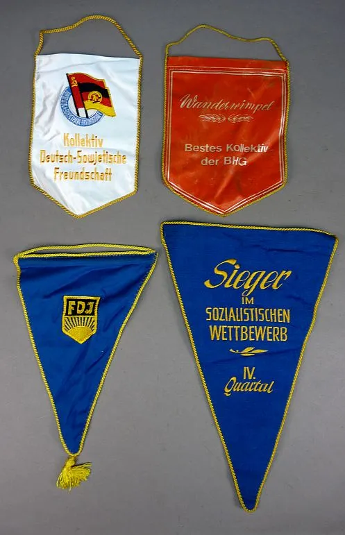 Lot Van 4 DDR Vaantjes