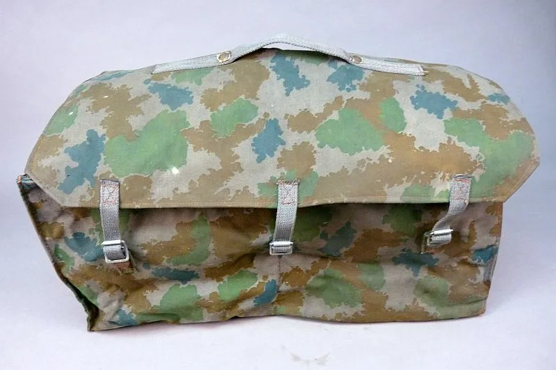 DDR NVA Blumentarn / Flachentarn Kabeltas