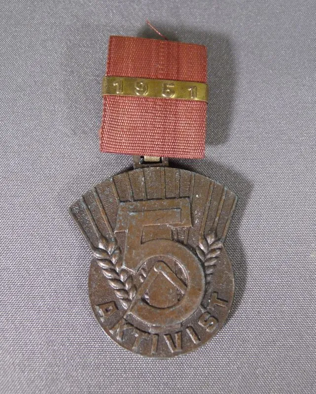 DDR Medaille Aktivist 1951