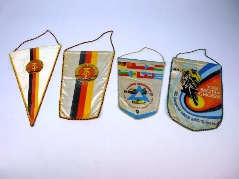 Lot Van 4 DDR Vaantjes