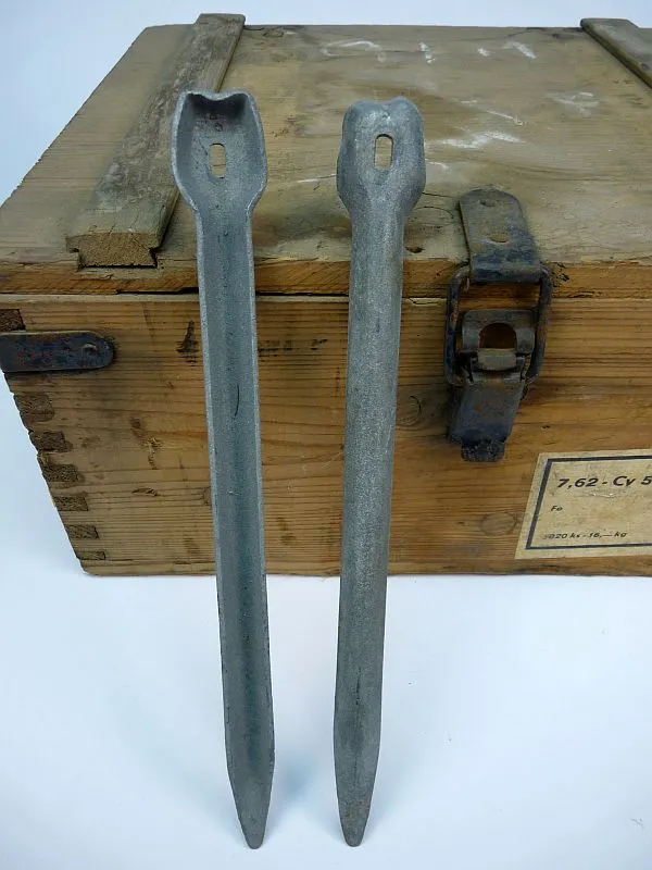 DDR NVA Metalen Tentharing, Vroeg Model