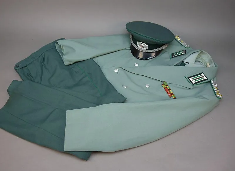 Volkspolizei Gesellschaft Uniform