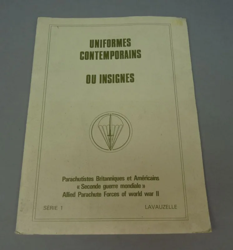Uniformes Contemporains