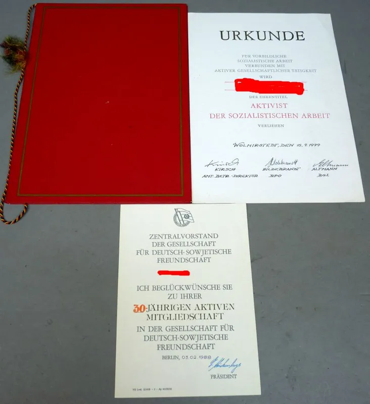 DDR Oorkonde Set Van 1 Persoon