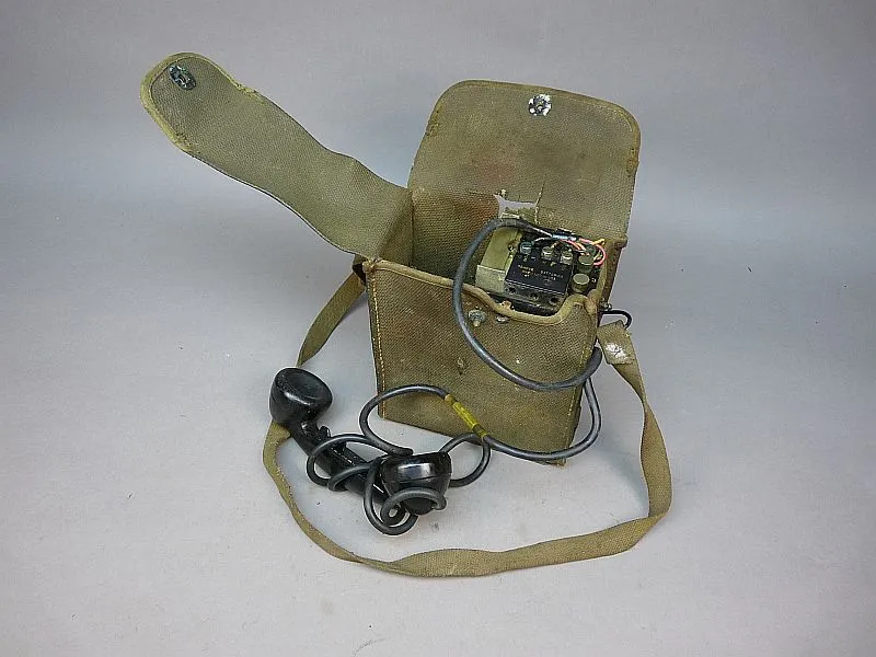 EE8 Field Phone