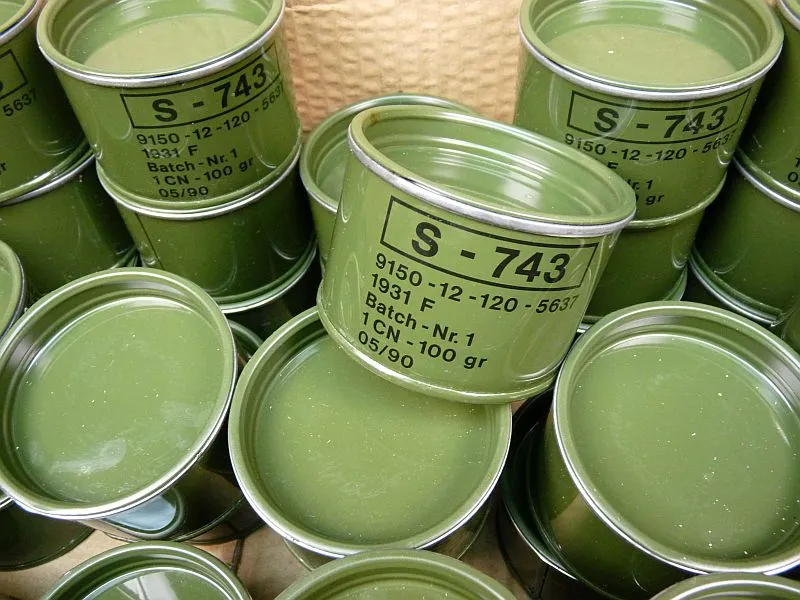 S-743 Technische Vaseline