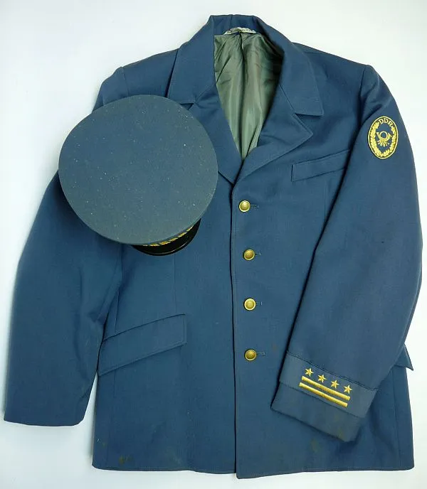 DDR Post Uniform Jas Met Pet