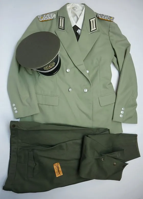 NVA Gesellschaftsuniform, Majoor Nachrichten