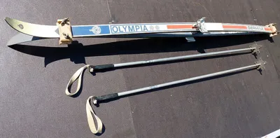 DDR Olympia Germina Ski Set