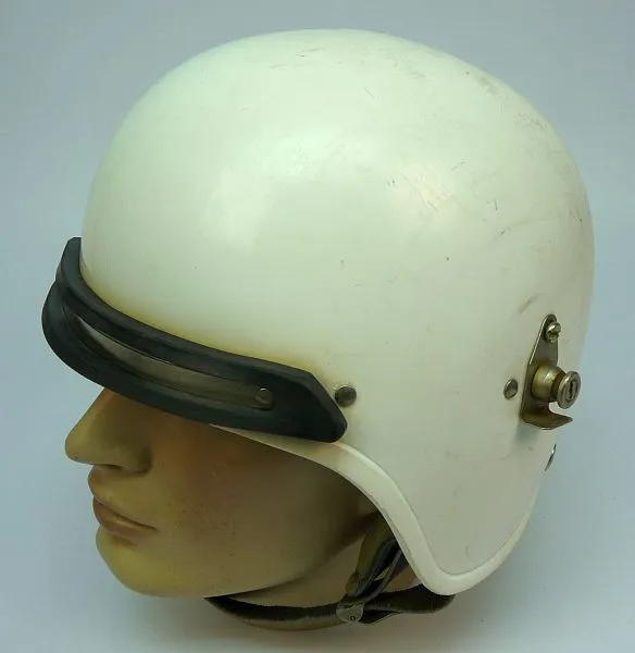 DDR Volkspolizei Einsatzhelm / VP Bereidschaften