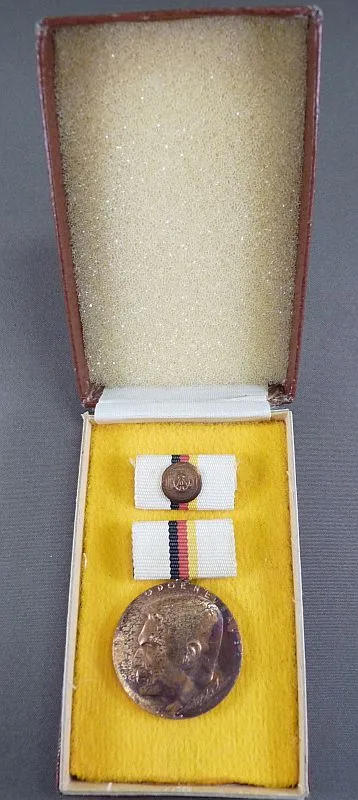 DDR Theodor Neubauer Medaille