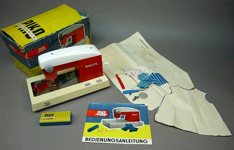 DDR Speelgoed, PIKO Naaimachine