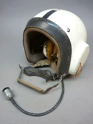 NVA Luchtmacht,,Larmschutz Helm,, Met Communicatie Set