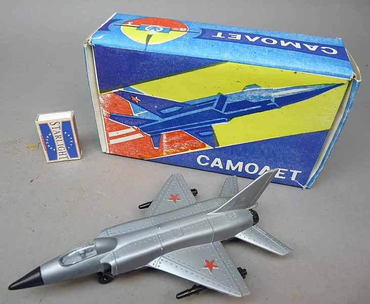 Sovjet Speelgoed / Vliegtuigmodel MIG28