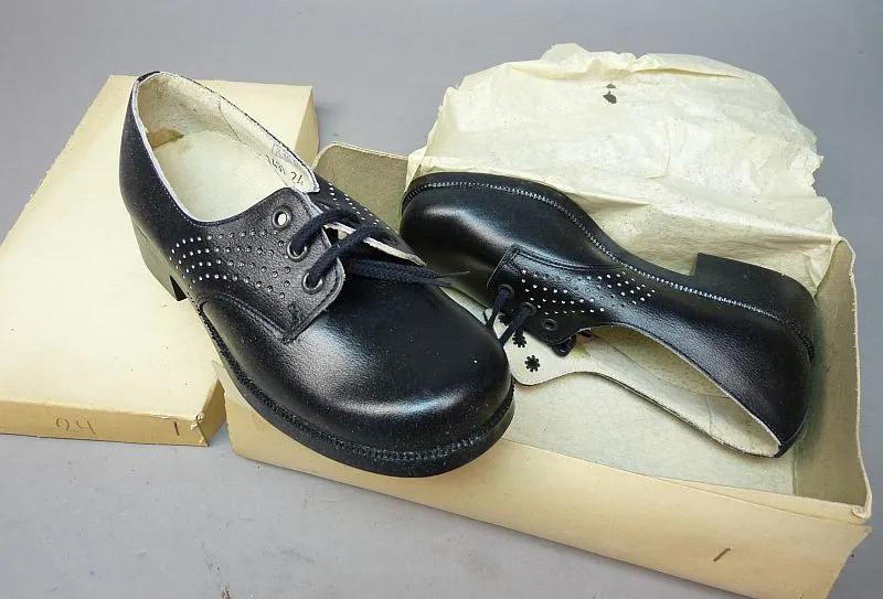DDR NVA Damesschoenen ASK 60