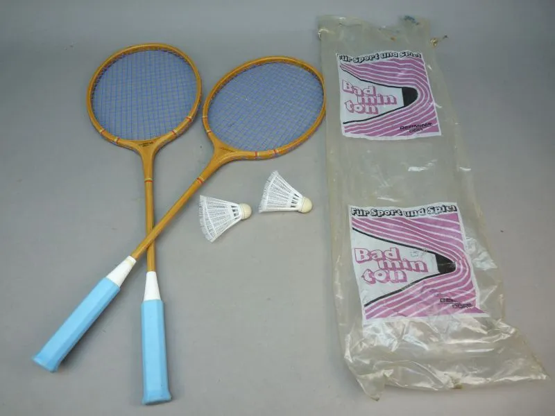DDR Badminton Set