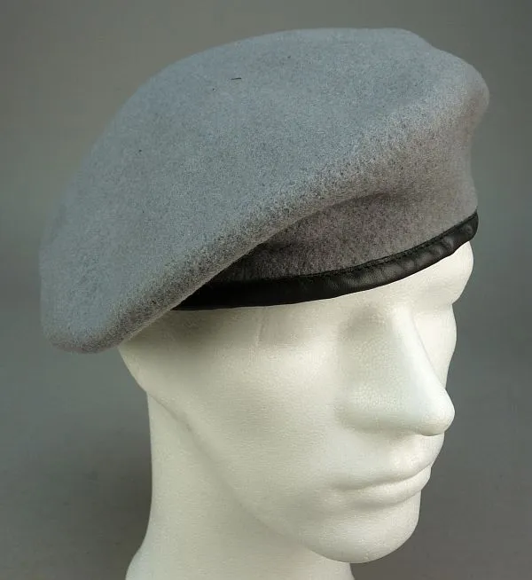 Grijze Baret, Nieuw