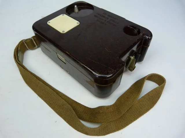 TA-57 Bakelieten Veldtelefoon