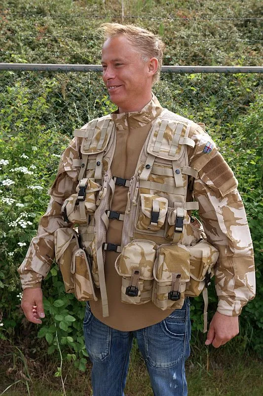 Ops Vest Met 12 Tassen! · Tan / FDE