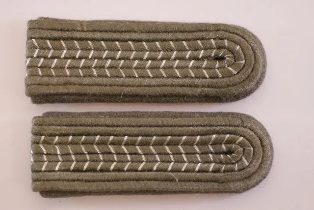 Schouderstukken Velddienstuniform Fahnrich