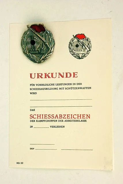 DDR Oorkonde,,Schiessabzeichen · Blanco
