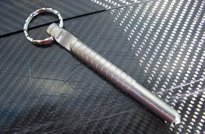 Eskaper - LIONSTEEL KNIVES
