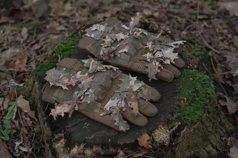STALKER Crafted Gloves · Marrón