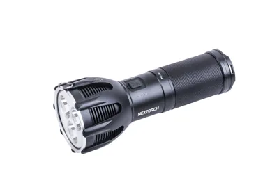 Saint Torch 30 V2.0 Mobiler Outdoor Suchscheinwerfer Für Rettungs- Und Spezialeinsätze - Nextorch