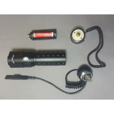 Taschenlampe LED Cree XPE Rot Grün Weiß Zoom Inkl. Kabelschalter